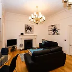 Διαμέρισμα Beaufort House From Your