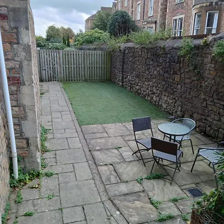 Beaufort House From Your Apartman Bristol