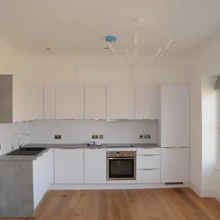 Beaufort House From Your * Bristol